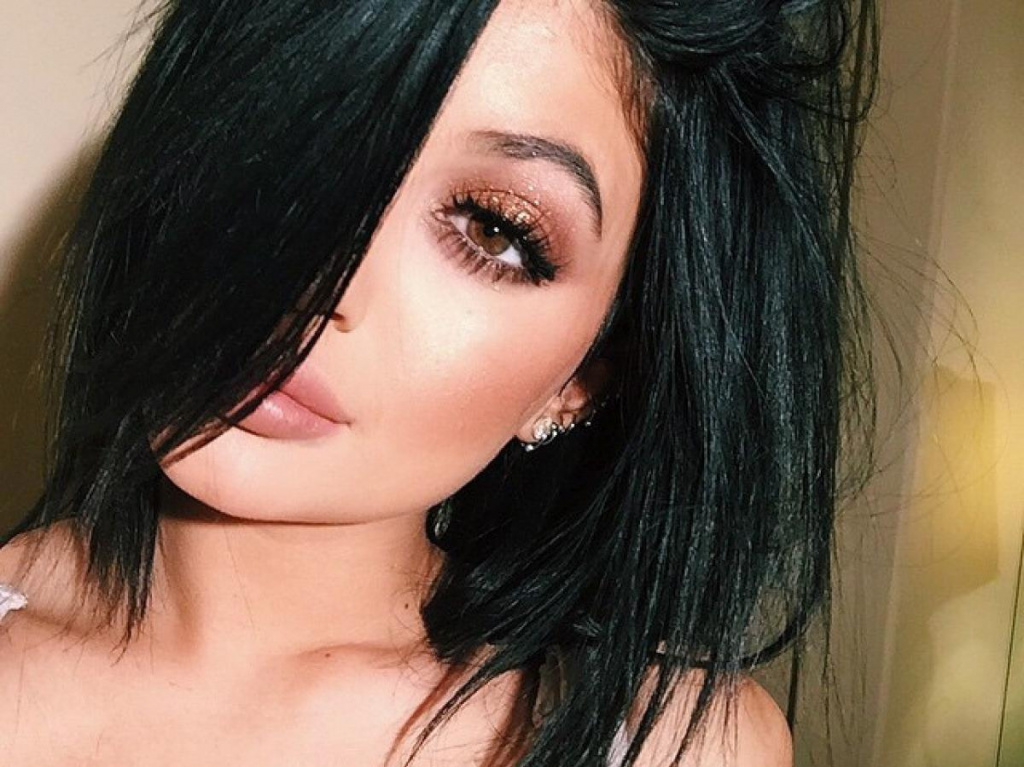 Элизабет: проститутки индивидуалки в Омске