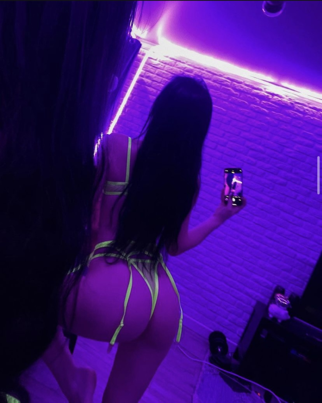 Вика: проститутки индивидуалки в Омске