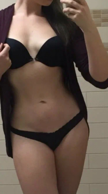 Оля : индивидуалка проститутка Омска