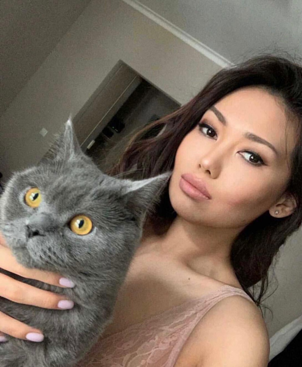 Горячая Эмили : проститутки индивидуалки в Омске