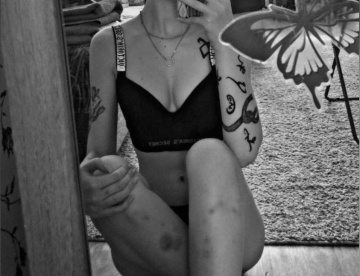 Выезда нет : индивидуалка проститутка Омска