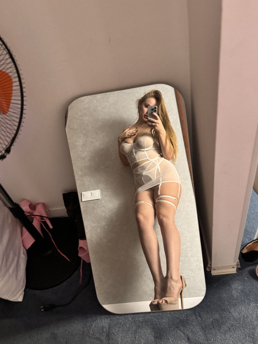 Верочка: проститутки индивидуалки в Омске