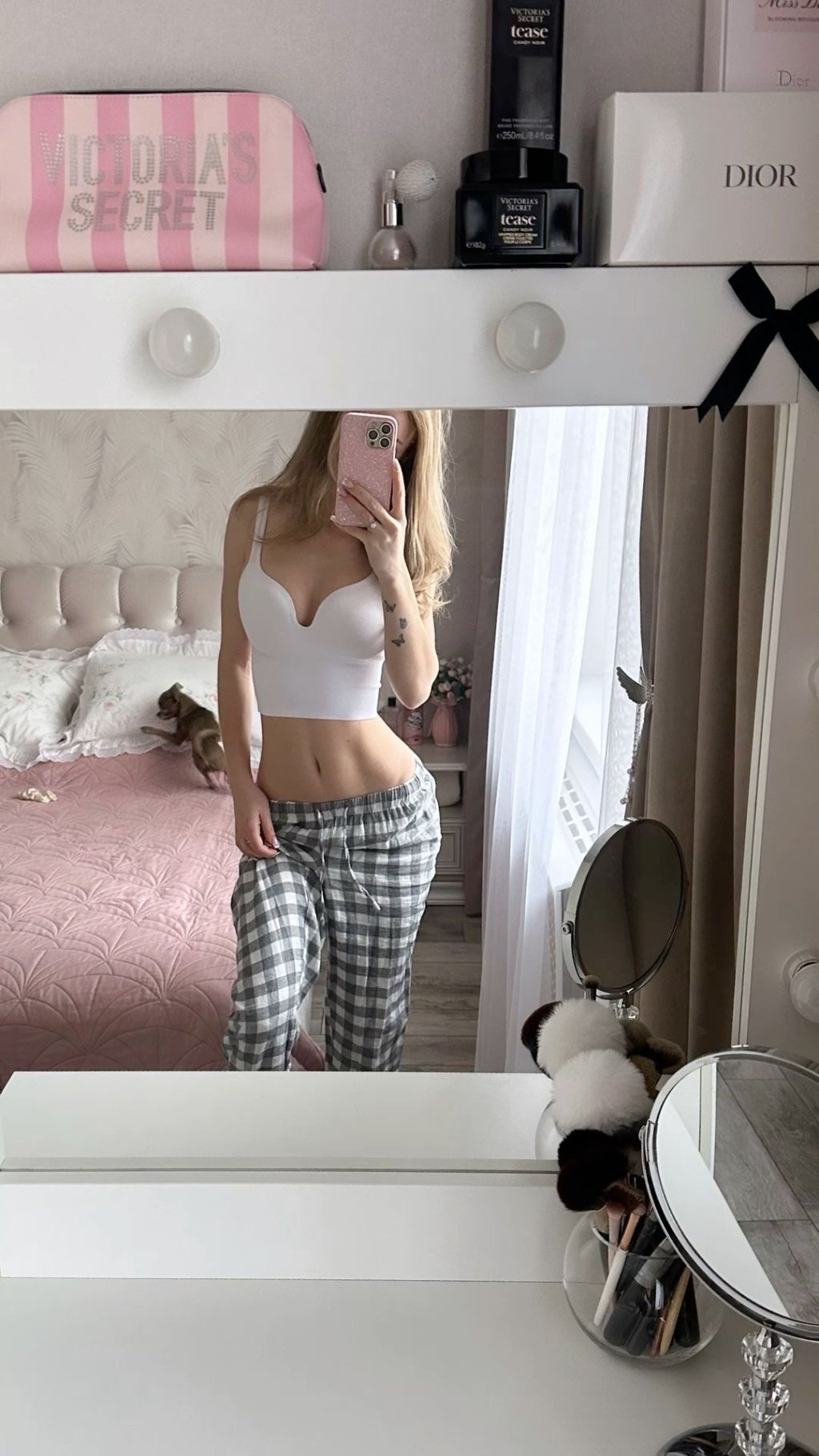 Анюта : проститутки индивидуалки в Омске