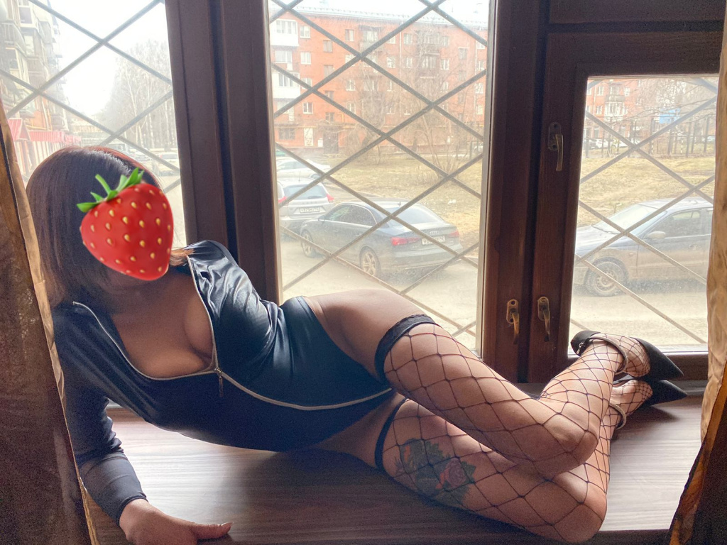 Полина: проститутки индивидуалки в Омске