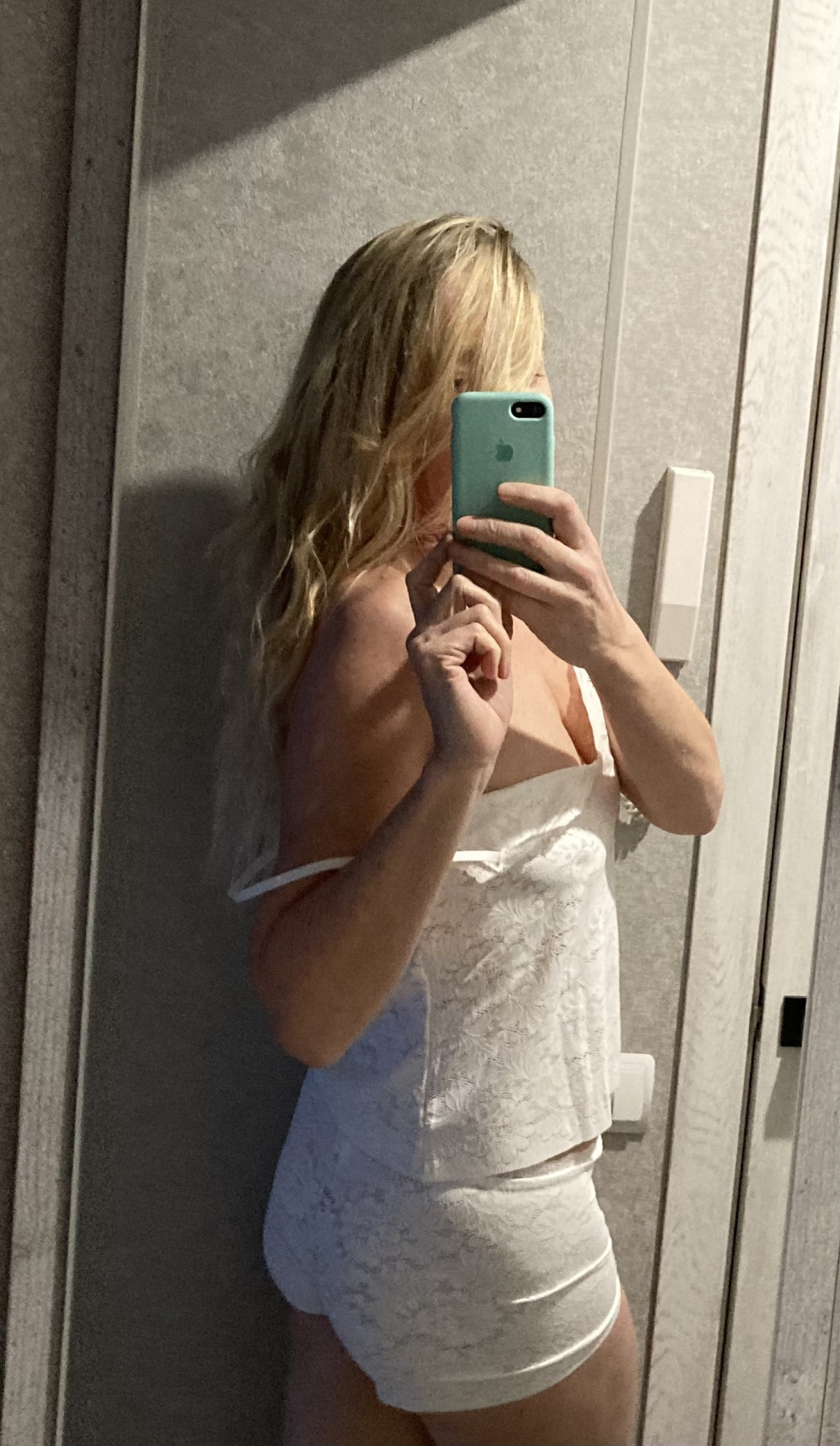 Тая: проститутки индивидуалки в Омске