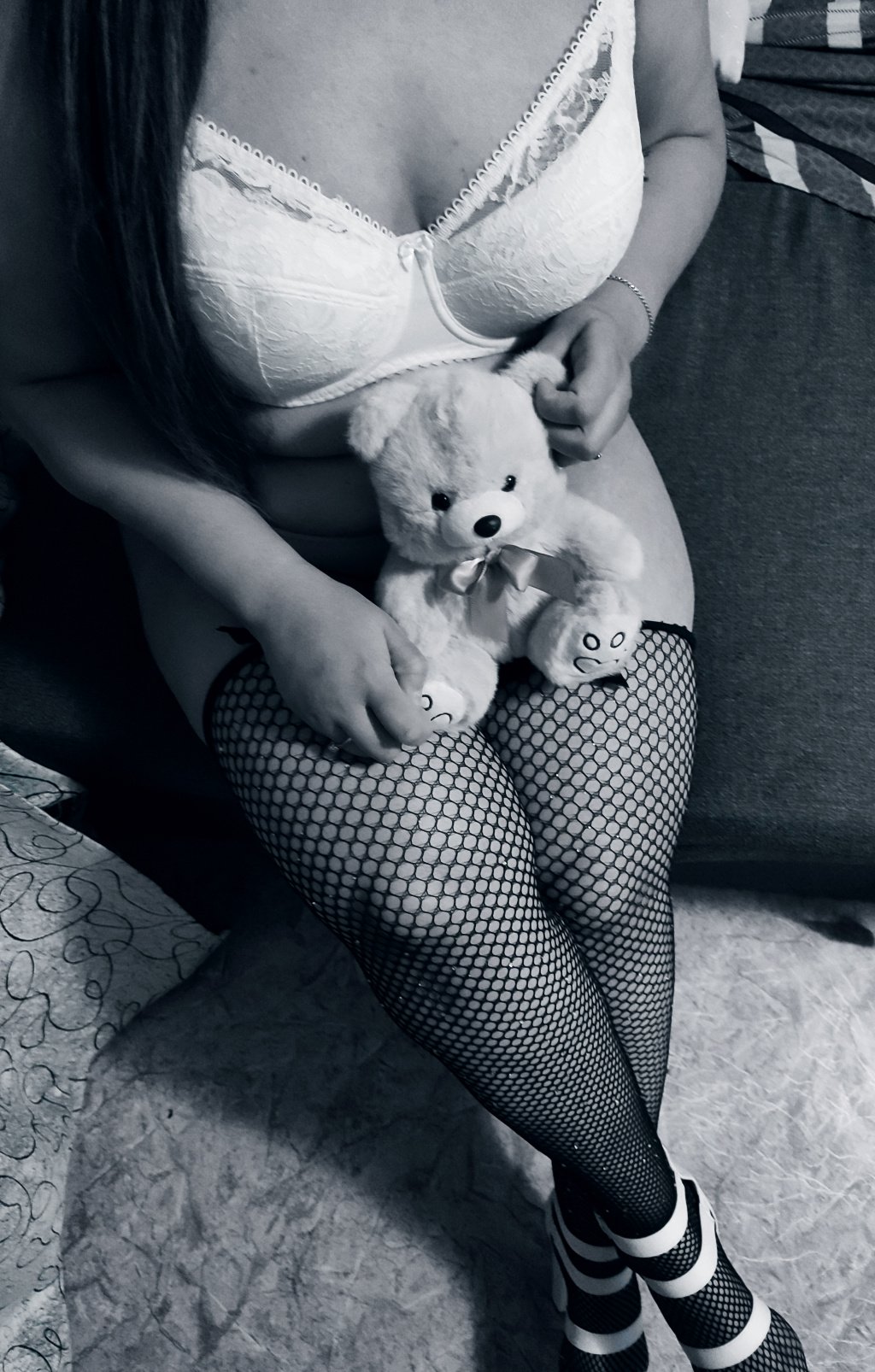 Ксюша : проститутки индивидуалки в Омске